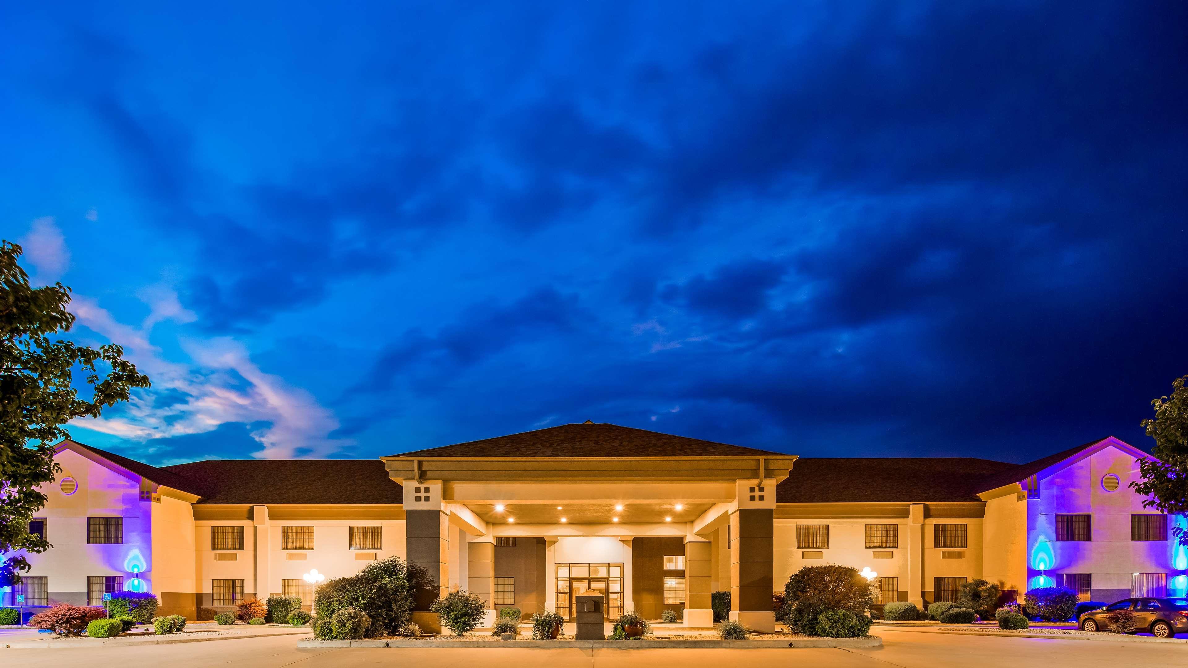Best Western Locust Grove Inn And Suites Esterno foto