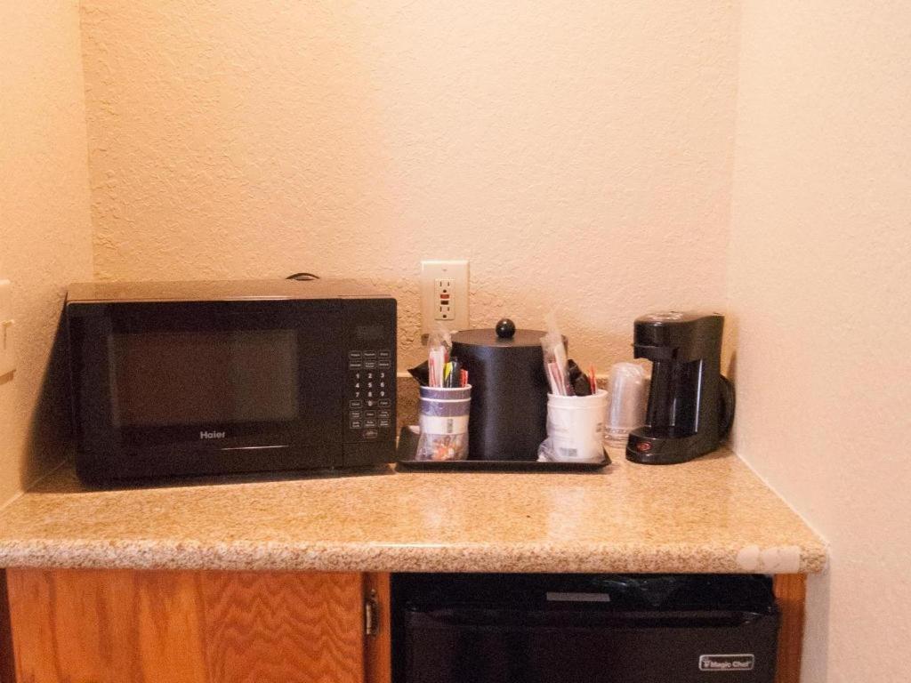 Best Western Locust Grove Inn And Suites Esterno foto